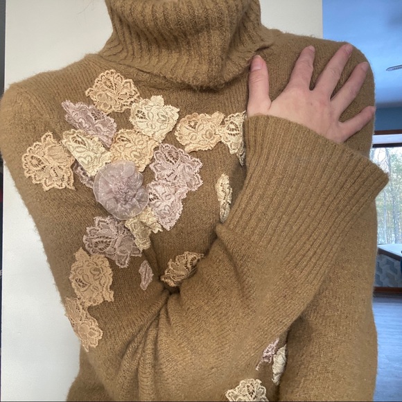 Express wool-blend turtleneck - Picture 3 of 5